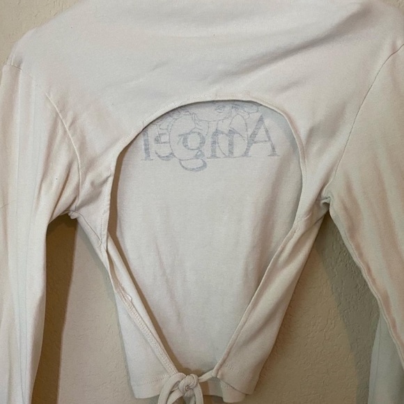 UO Top - Picture 4 of 4